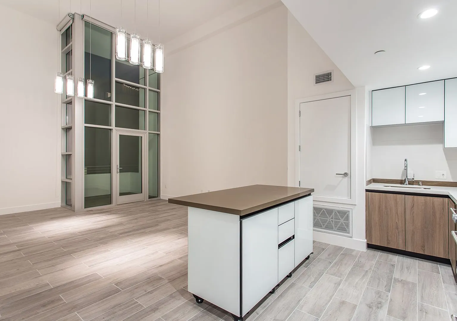 La Brea Regency LLC — Photo 2