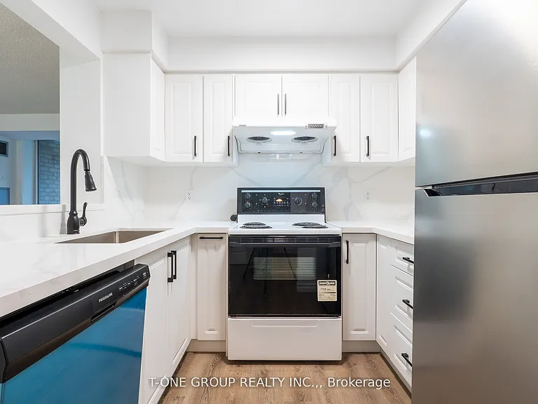 29 Pemberton Ave #605 — Photo 10