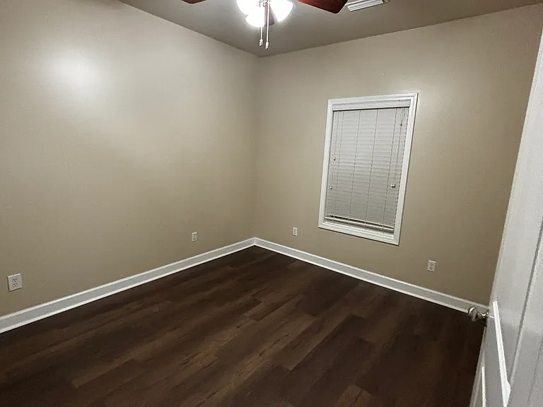 121 Tanglewood Dr — Photo 9