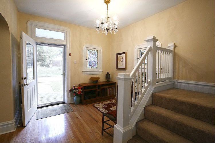 1st image of 3215 Tennyson Sq