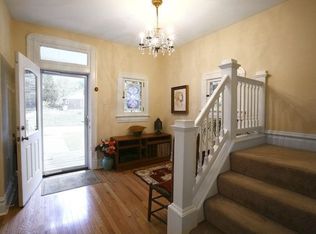 3215 Tennyson Sq, Saint Louis, MO 63143