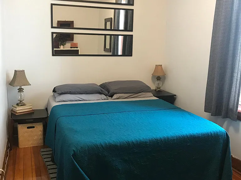 1st bedroom, room for queen bed