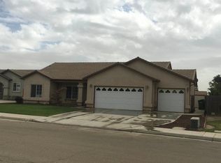 979 Maple Ave, Fowler, CA 93625