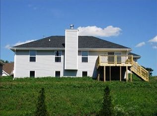 2131 Maxine Ln, Rockford, IL 61102