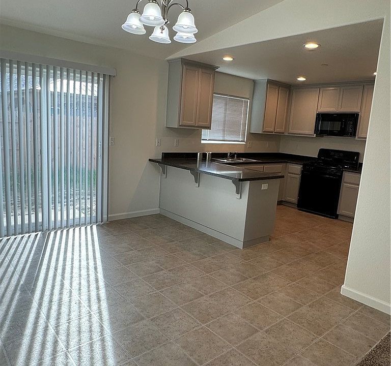 7279 W Petrel Ct, Winton, CA 95388 Zillow