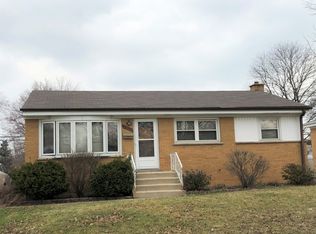 290 Wisconsin Dr, Des Plaines, IL 60016