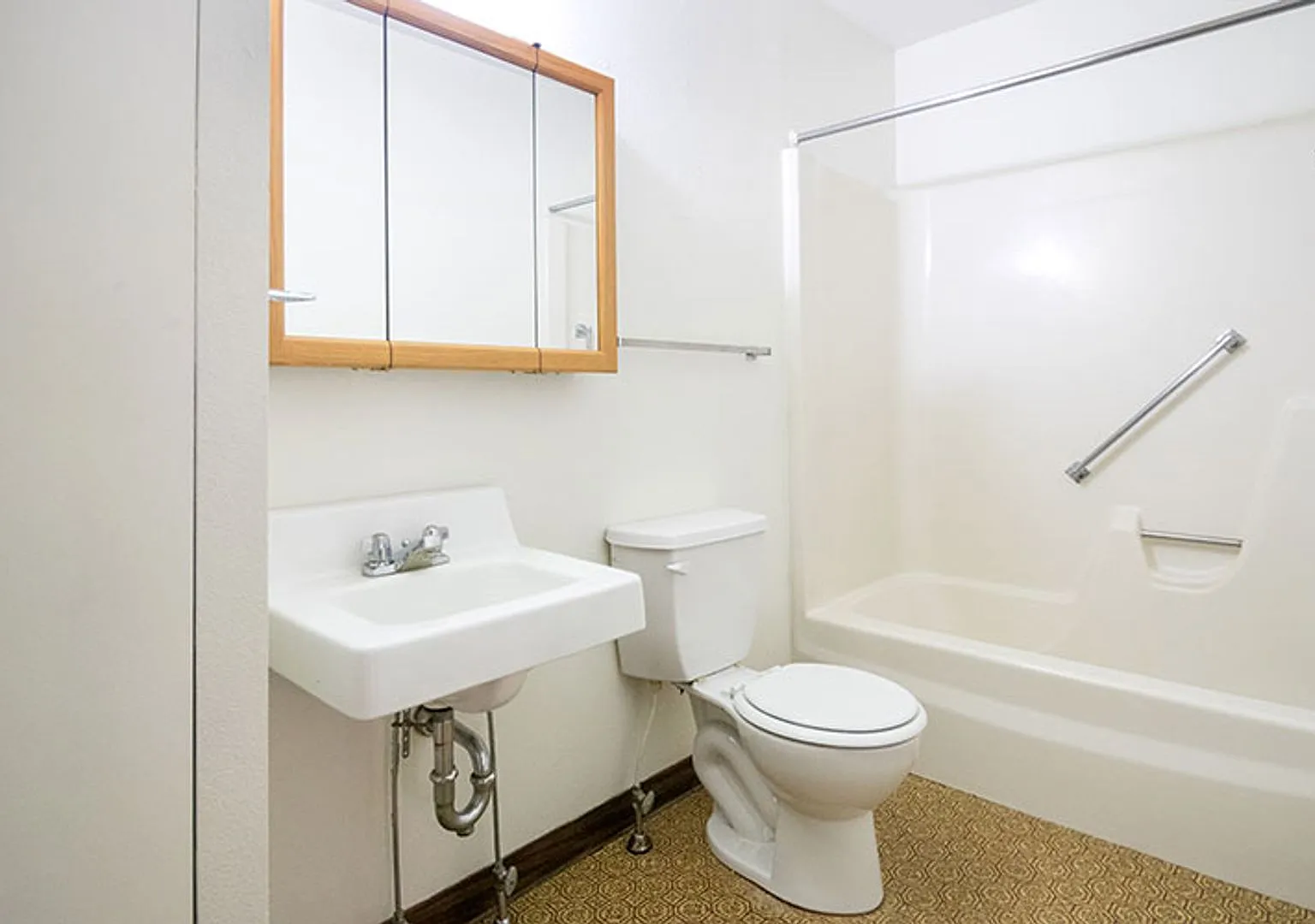 1 bed, 585 sqft, $875 — Photo 3