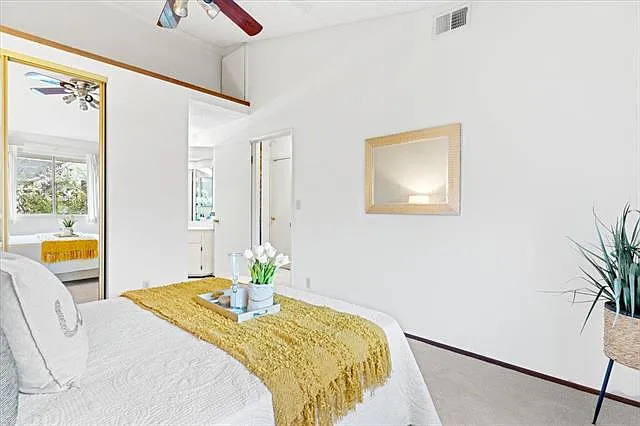 1034 Cedar Gables Dr — Photo 13