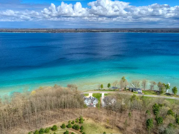 6885 E Shore Rd, Traverse City, MI 49686