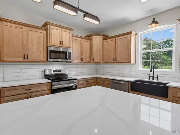 22855 Patton Ln, Lebanon, MO 65536