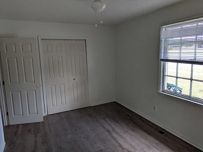 605 S Rucker Dr — Photo 11