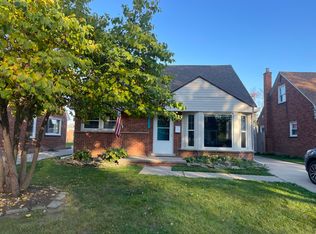 1115 16th St, Wyandotte, MI 48192