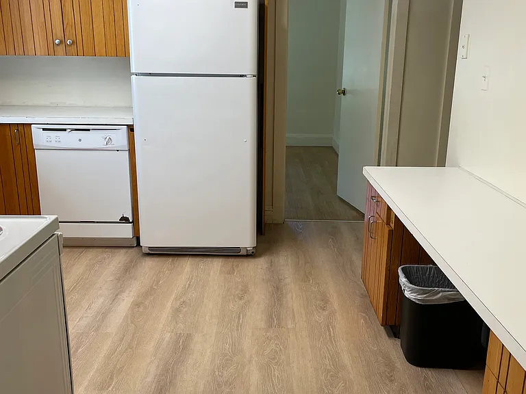 17 Shakespeare Rd — Photo 5