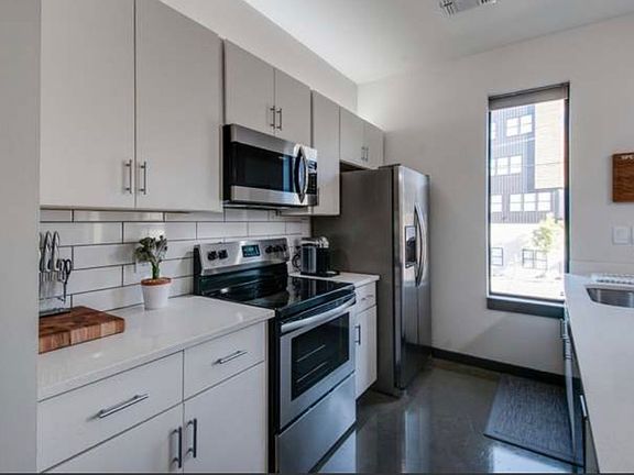 3rd image of 1900 12th Ave S APT 203