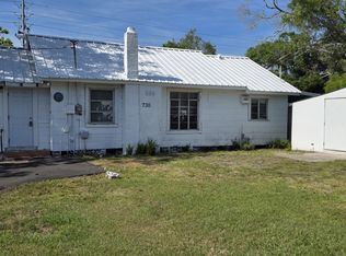 730 14th St NW, Largo, FL 33770