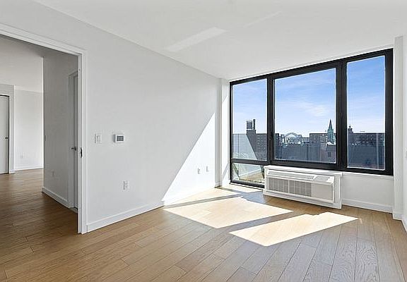 4th image of 1790 3rd Ave #1103