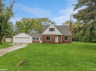 4411 Lapeer Rd, Burton, MI 48509