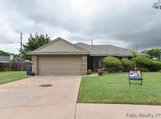 6 Bayberry Ct, Wichita Falls, TX 76310