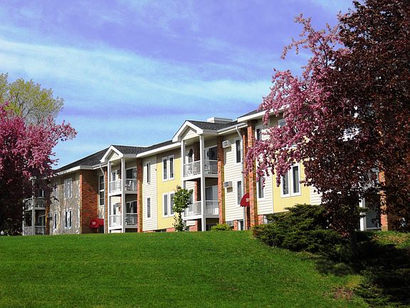 3rd image of 3916 Valley View Dr S APT 108