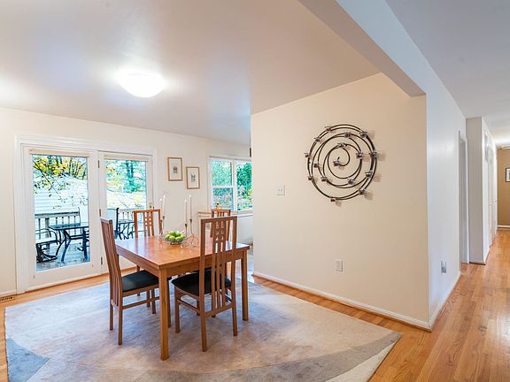 2nd image of 8151 Woodland Ct