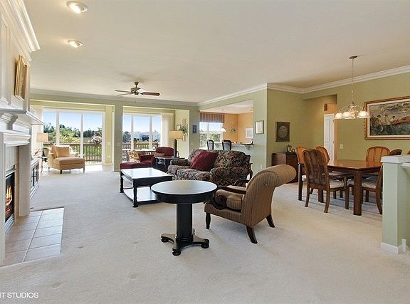 4th image of 3068 Province Cir