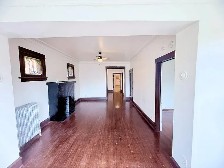2 Apartment — Photo 3