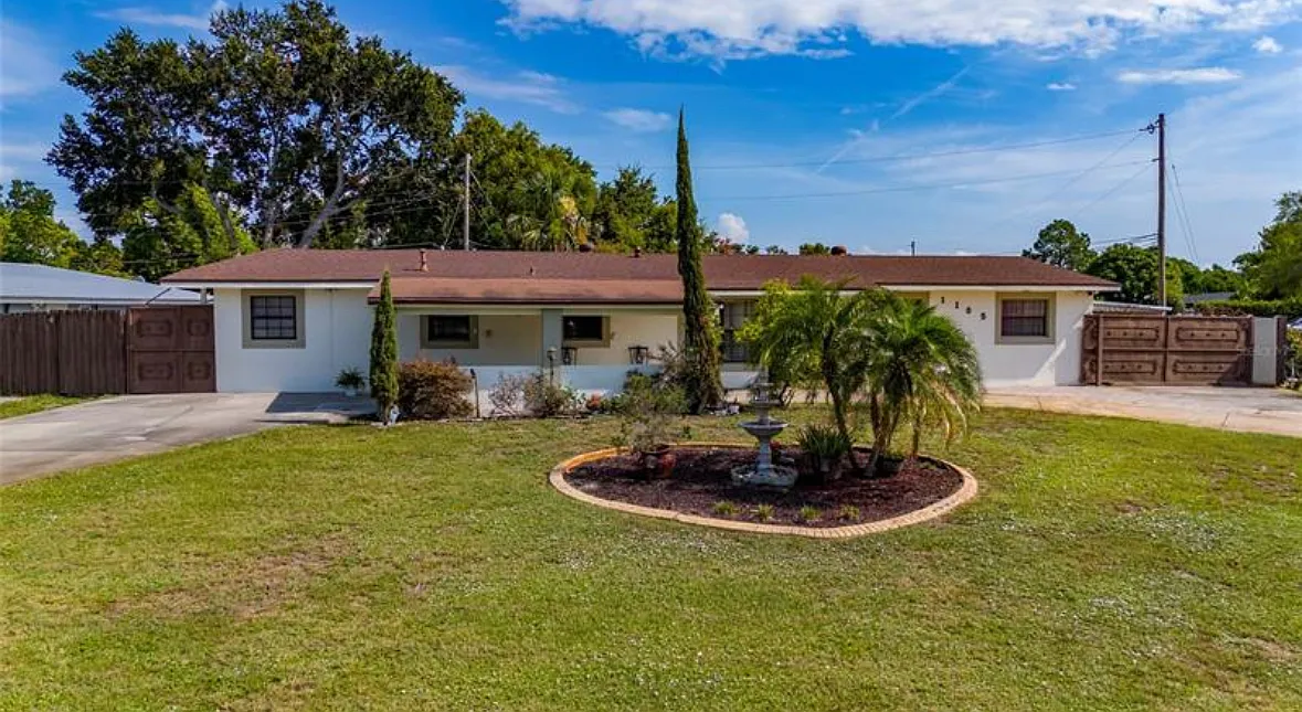 3 bed, 1924 sqft, $2,300 — Photo 2