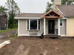 1158 Saunders Settlement Rd, Niagara Falls, NY 14305