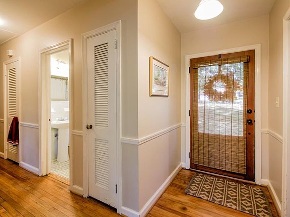 Hardwood floors, neutral colors