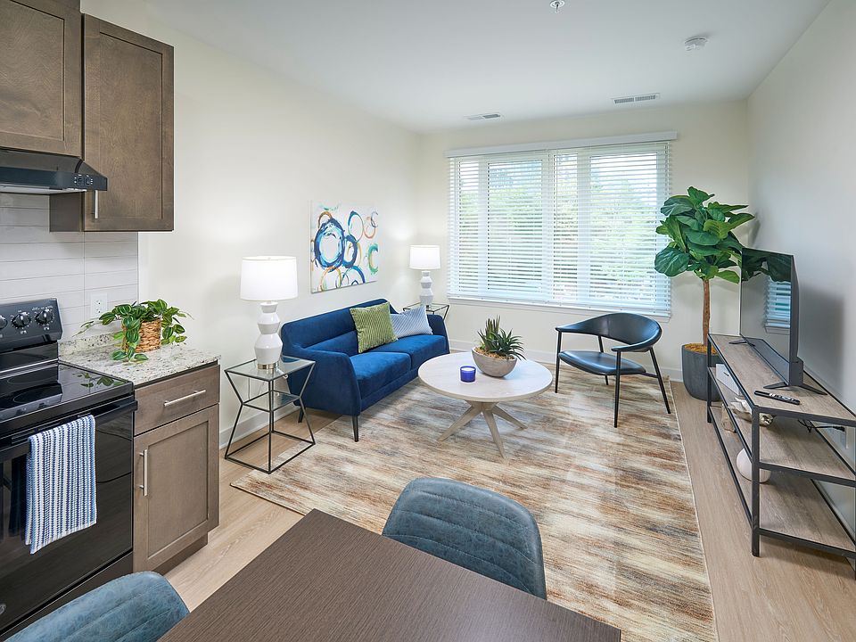 Indigo at McLean Station Phase I Model Kitchen