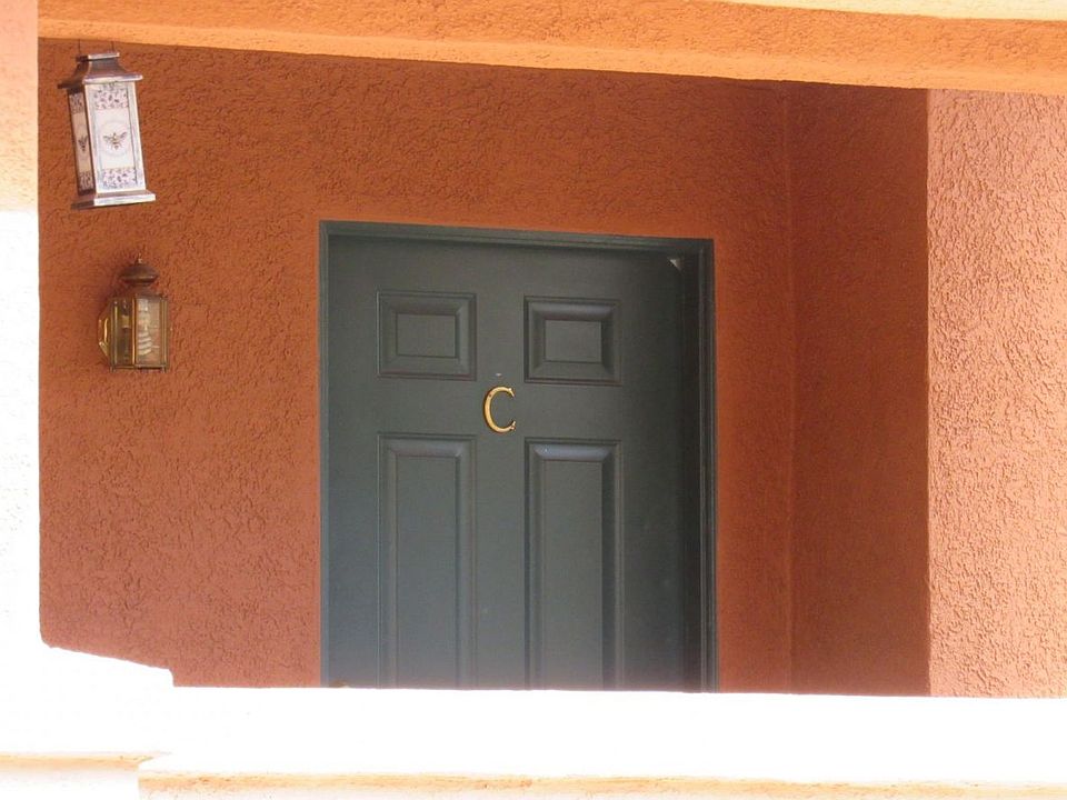 2nd image of 378 Colleen Ct
