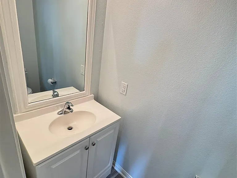 2050 Wilde Elm Dr — Photo 14