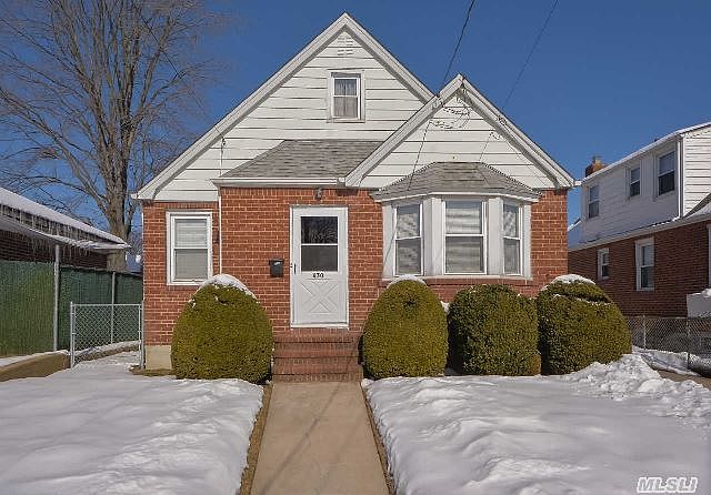 1st image of 670 Benris Ave