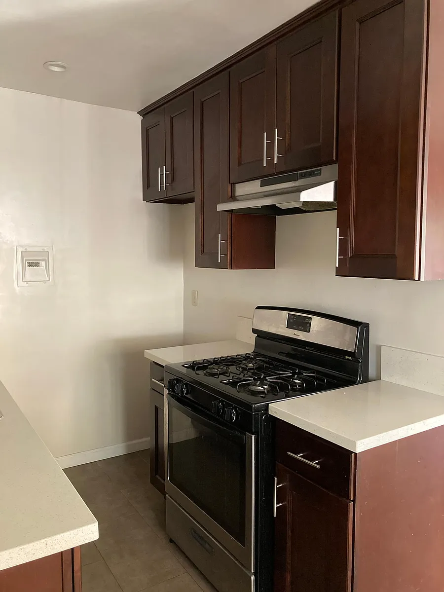 Building Photo - 505 N Mar Vista Ave #4