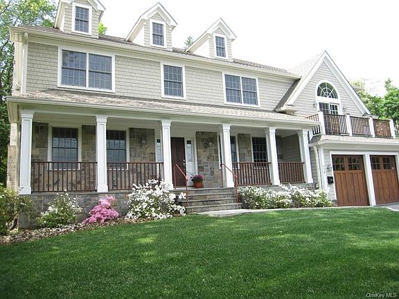 2nd image of 538 Weaver St