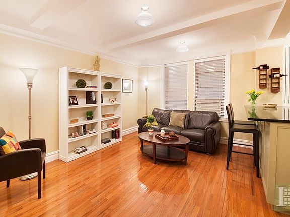 2nd image of 32 W 82nd St APT 4E