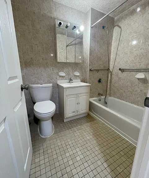 124 15th St #1 — Photo 5