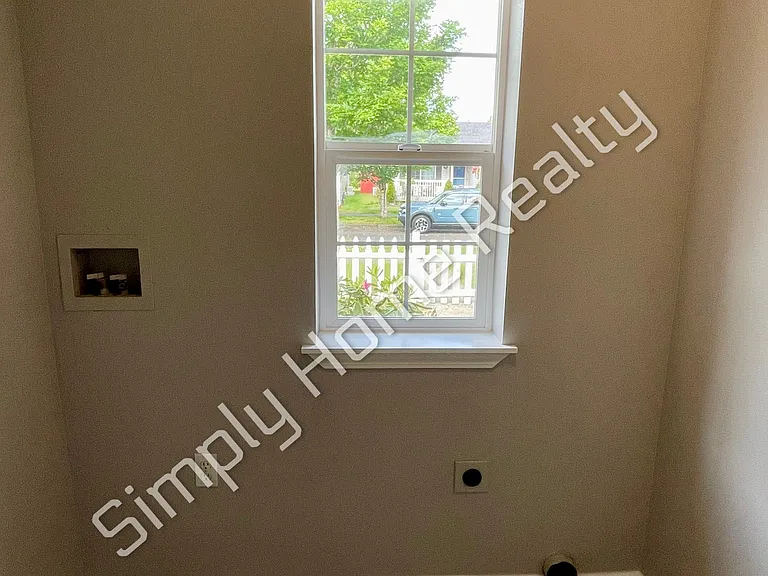 1622 Division St SW — Photo 8
