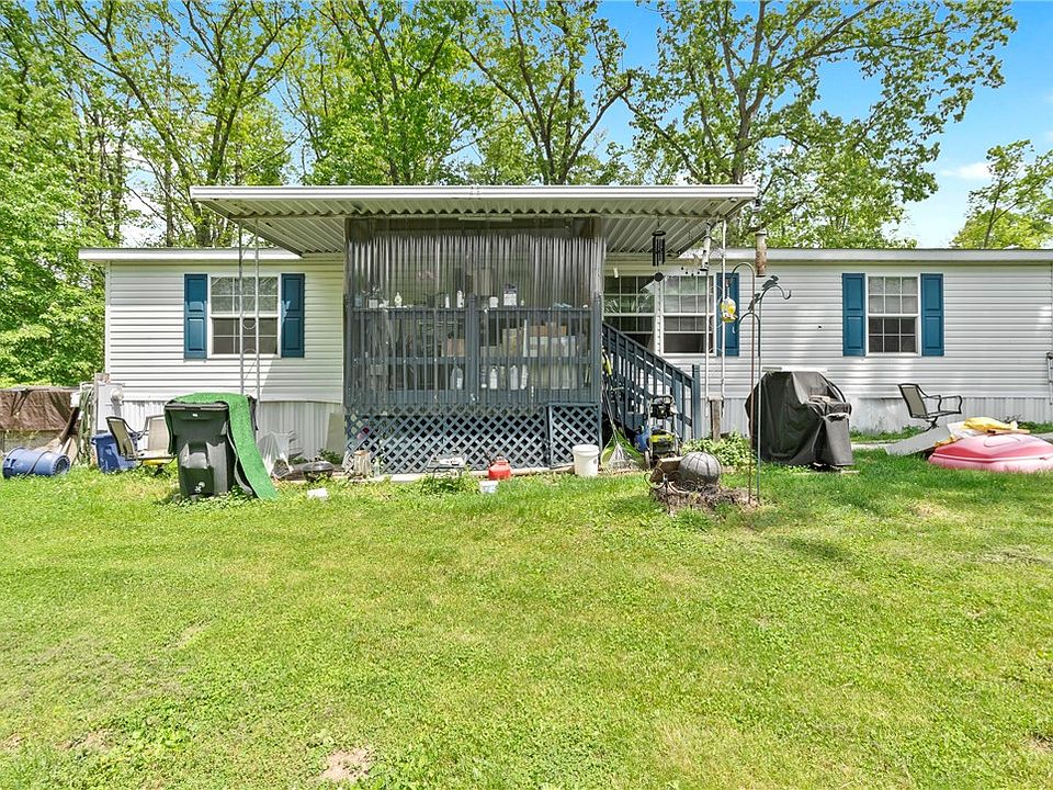 1st image of 15 Pine Ct