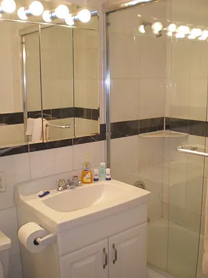 Rented by Taylor Made Brokerage, Inc | media 37