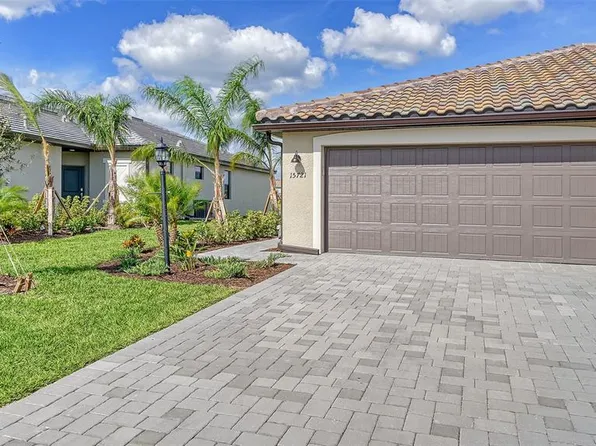 15721 Sunny Day Dr, Bradenton, FL 34211