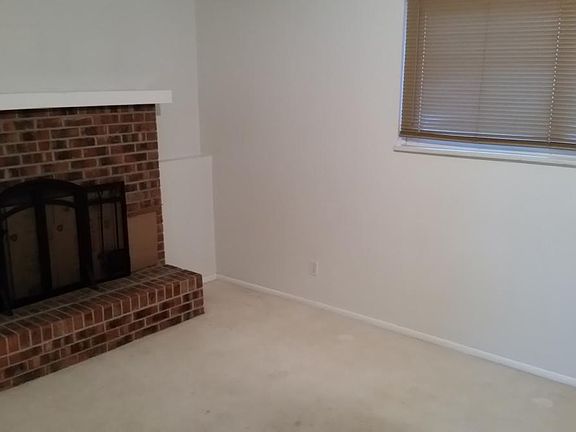 5th image of 1013 Stanton St