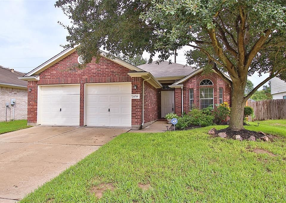 1st image of 6710 Catarina Cir