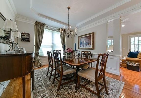 5th image of 33 Carriage Hill Cir #33
