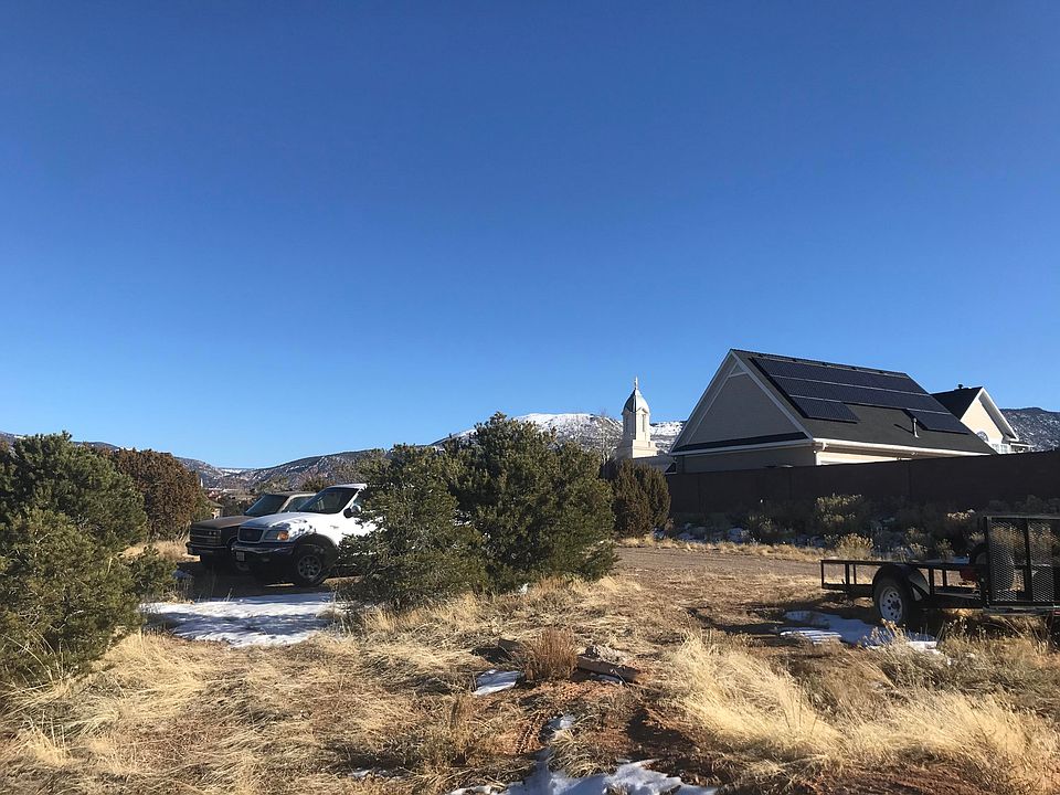 2nd image of 237 S Ridgeview Loop