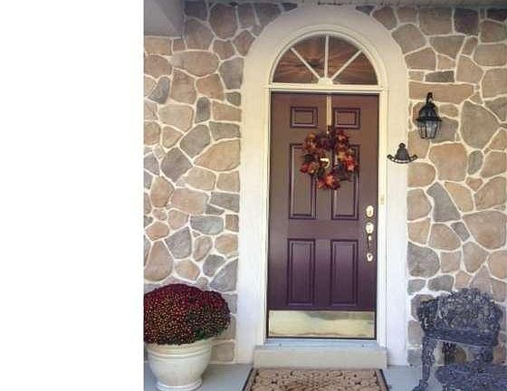 2nd image of 1909 Phipps Cir
