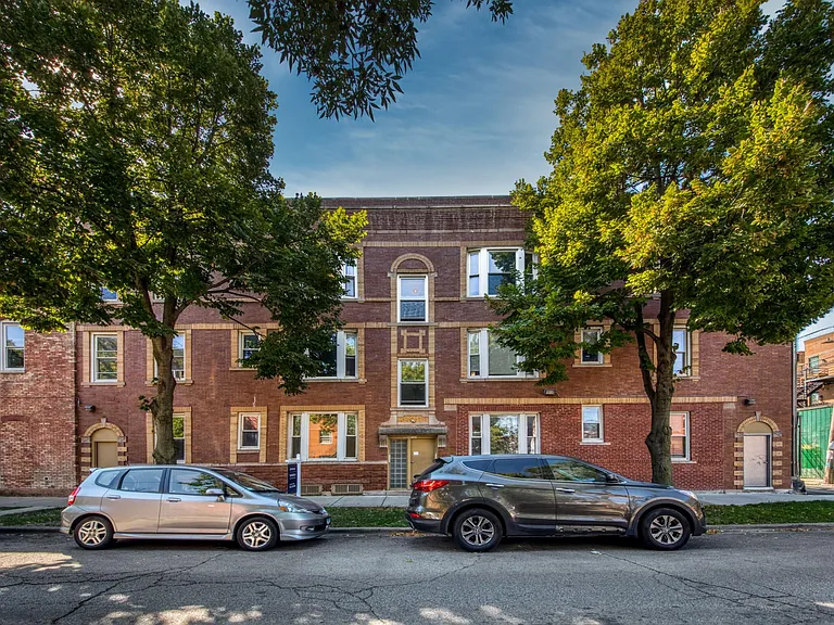 2511 W Le Moyne St #3 — Photo 1