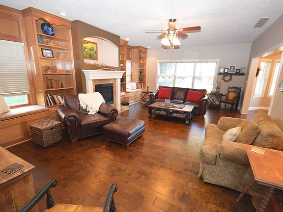 4th image of 708 Willow Pointe North Dr