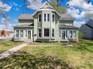 111 S Willow St, Belle Plaine, MN 56011