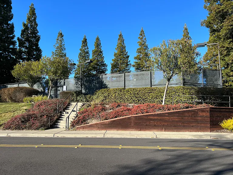 5012 Lakeview Dr #200 — Photo 36